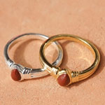 Birnenförmiger Ring Aus Rotem Jaspis