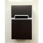 Coole Box Im Metall Look