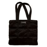 Schwarze Puffertasche